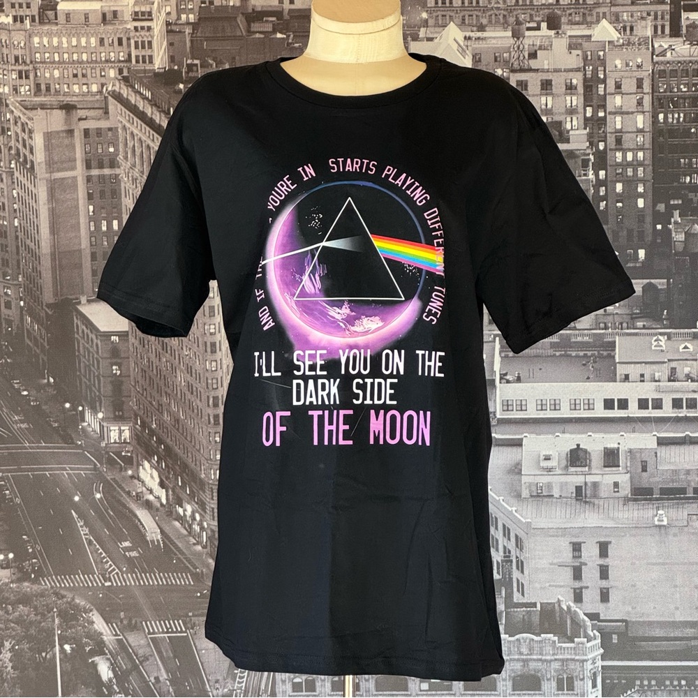 NWOT Pink Floyd Black Rock T-shirt